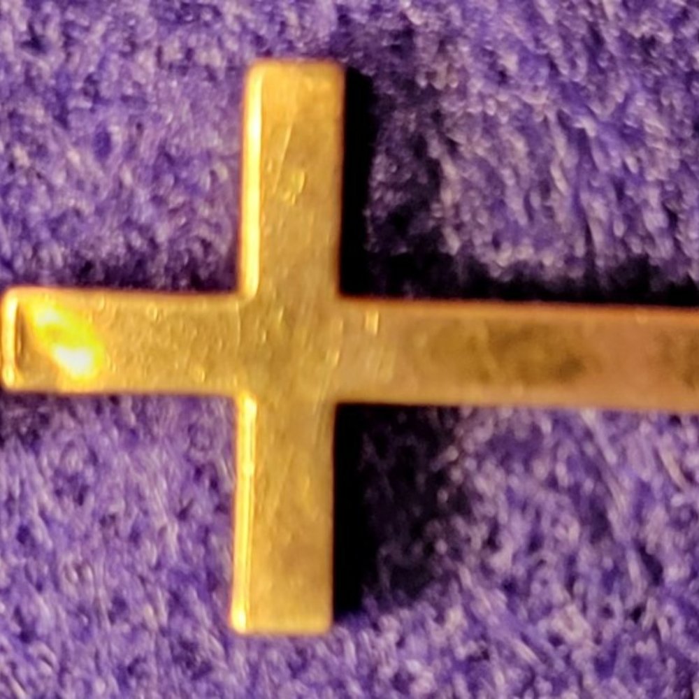 Vintage Esemco 10K Yellow Gold Etched Cross Pendant - Picture 6 of 6